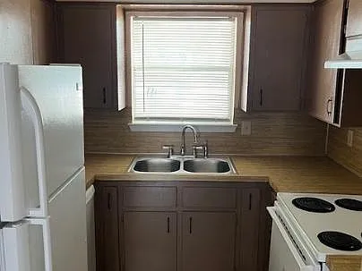 301 Liberty St #207 — Photo 4