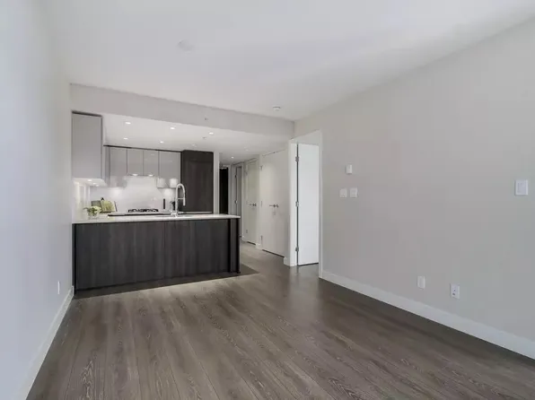 1588 Hastings St E #417, Vancouver, BC V5L 0B8