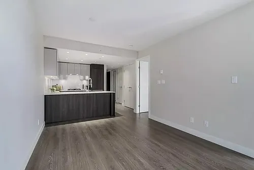 1588 Hastings St E Photo 1