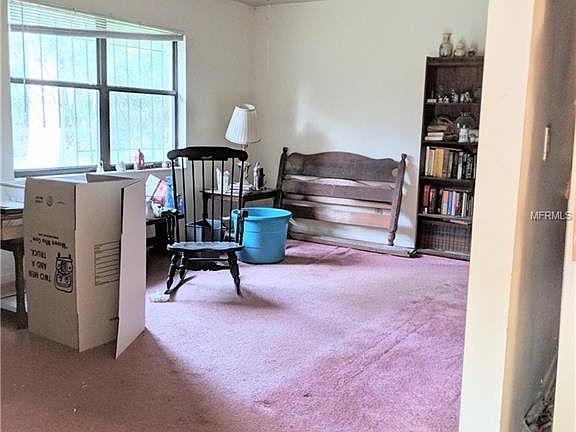 3rd image of 1565 Emmett Ave