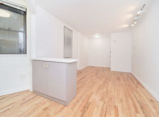 217 E 25th St #B2, New York, NY 10010
