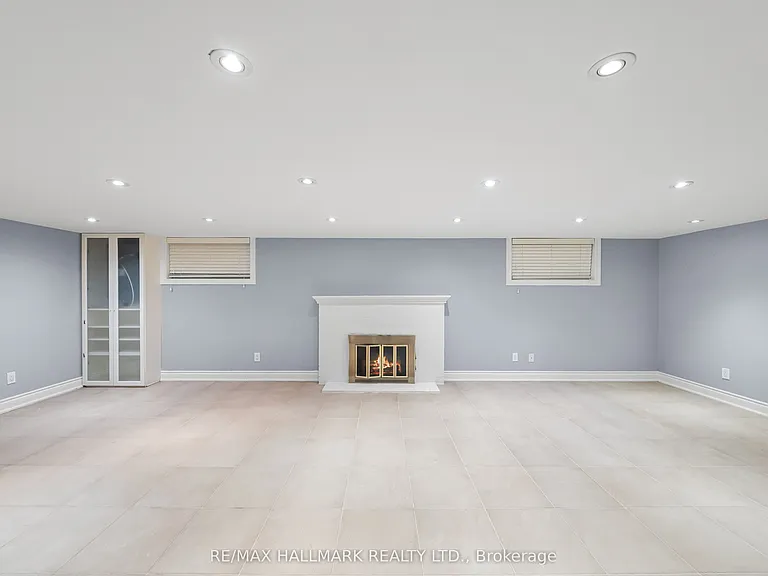 16 Elderwood Dr — Photo 36