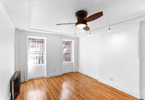 5th image of 129 Halsey St #1