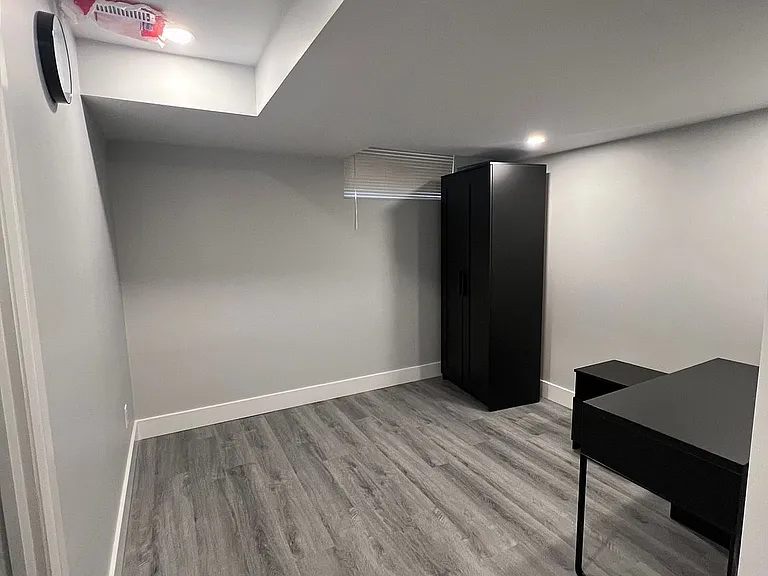 1040 Runningbrook Dr #BASEMENT — Photo 18