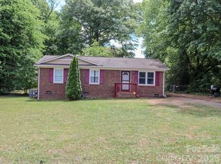 1006 Iris Dr, Gastonia, NC 28056