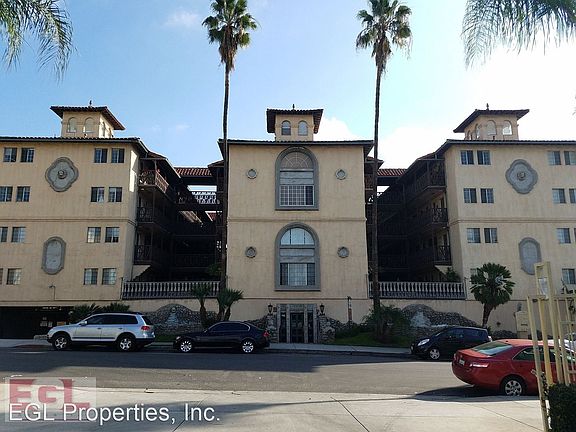 3rd image of 1460 N Mansfield Ave APT 116
