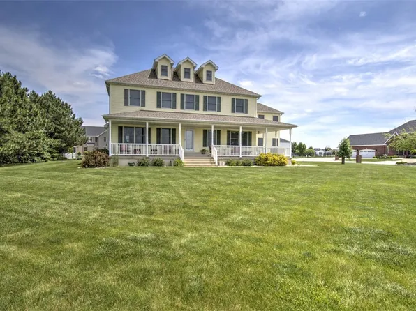 1180 Greenbrier Blvd, Forsyth, IL 62535