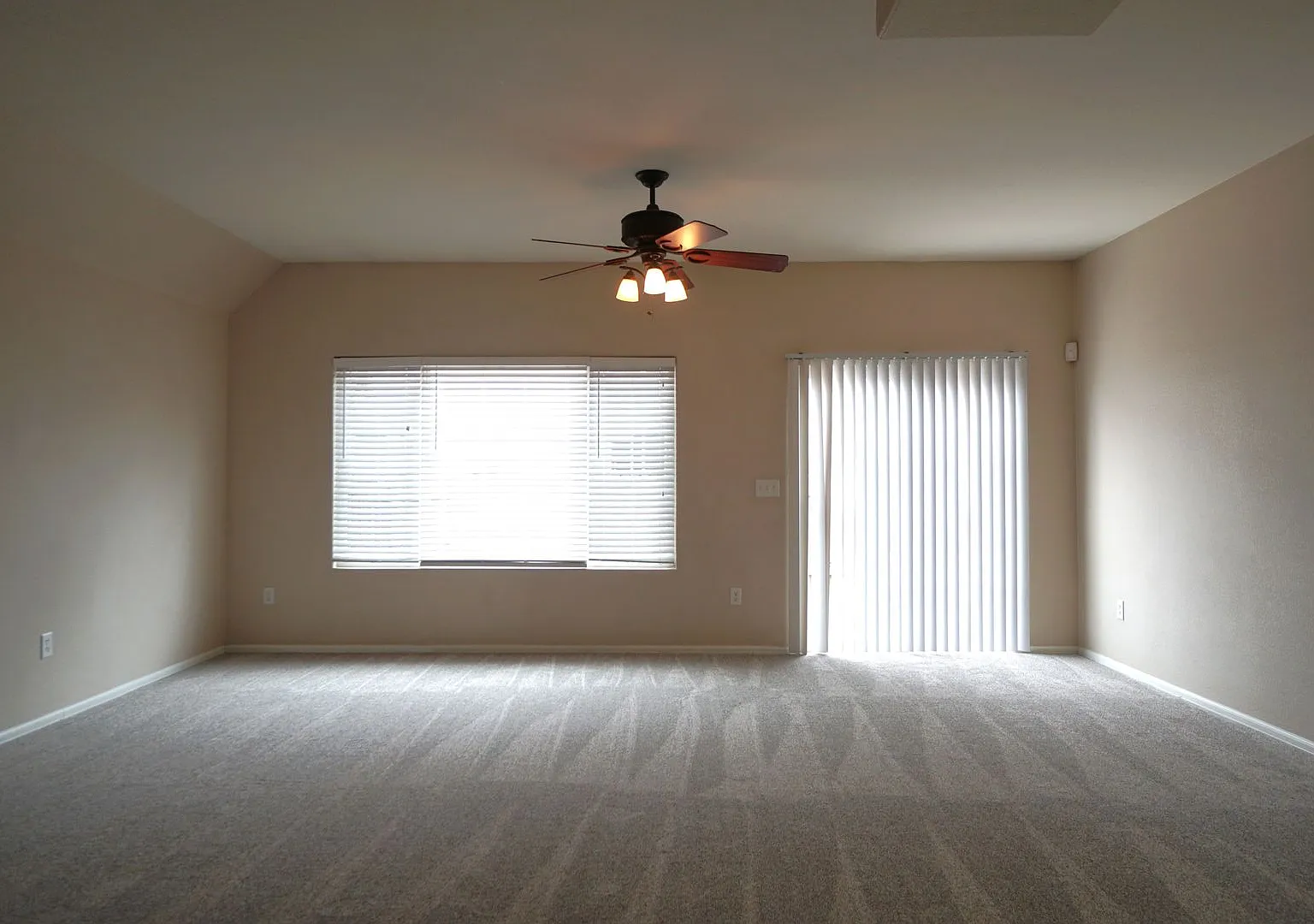 862 Red Thistle View — Photo 3