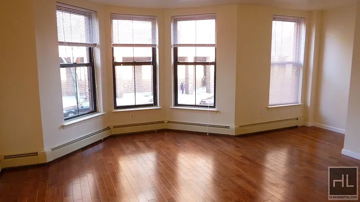 Rented by Highline Residential | media 32