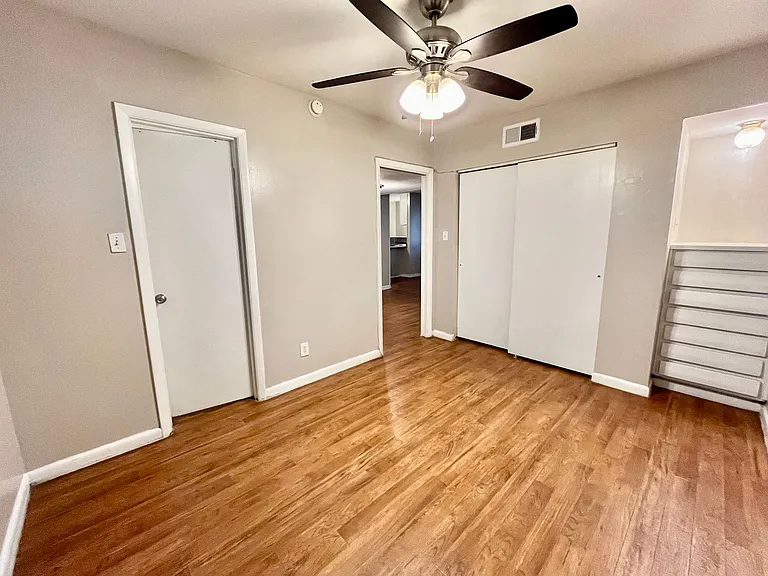 3304 Red River St — Photo 43