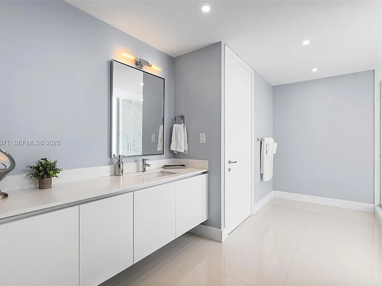 133 Isle Of Venice Dr #4B — Photo 30