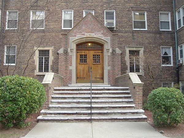 1st image of 19 William St APT 4J