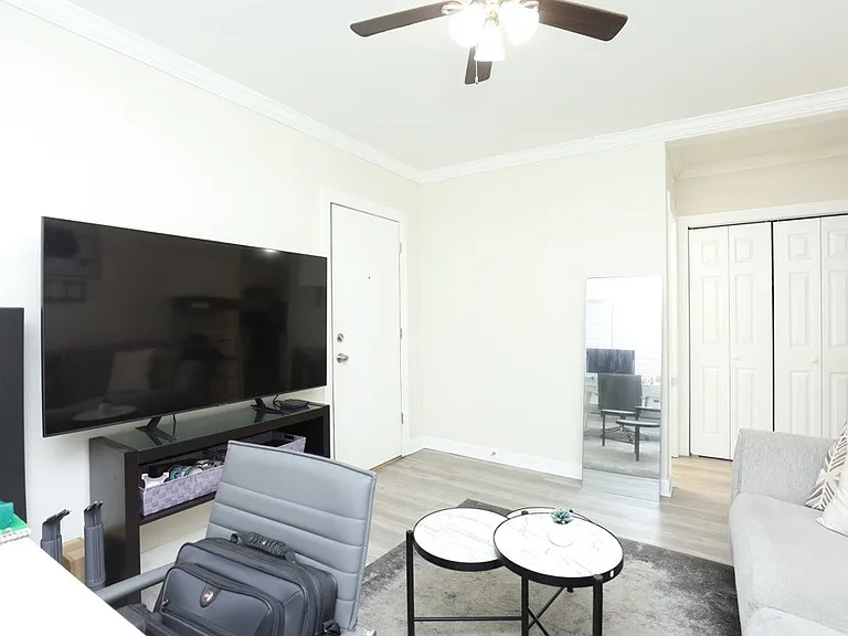 837.5 W Cornelia Ave #N2 — Photo 15