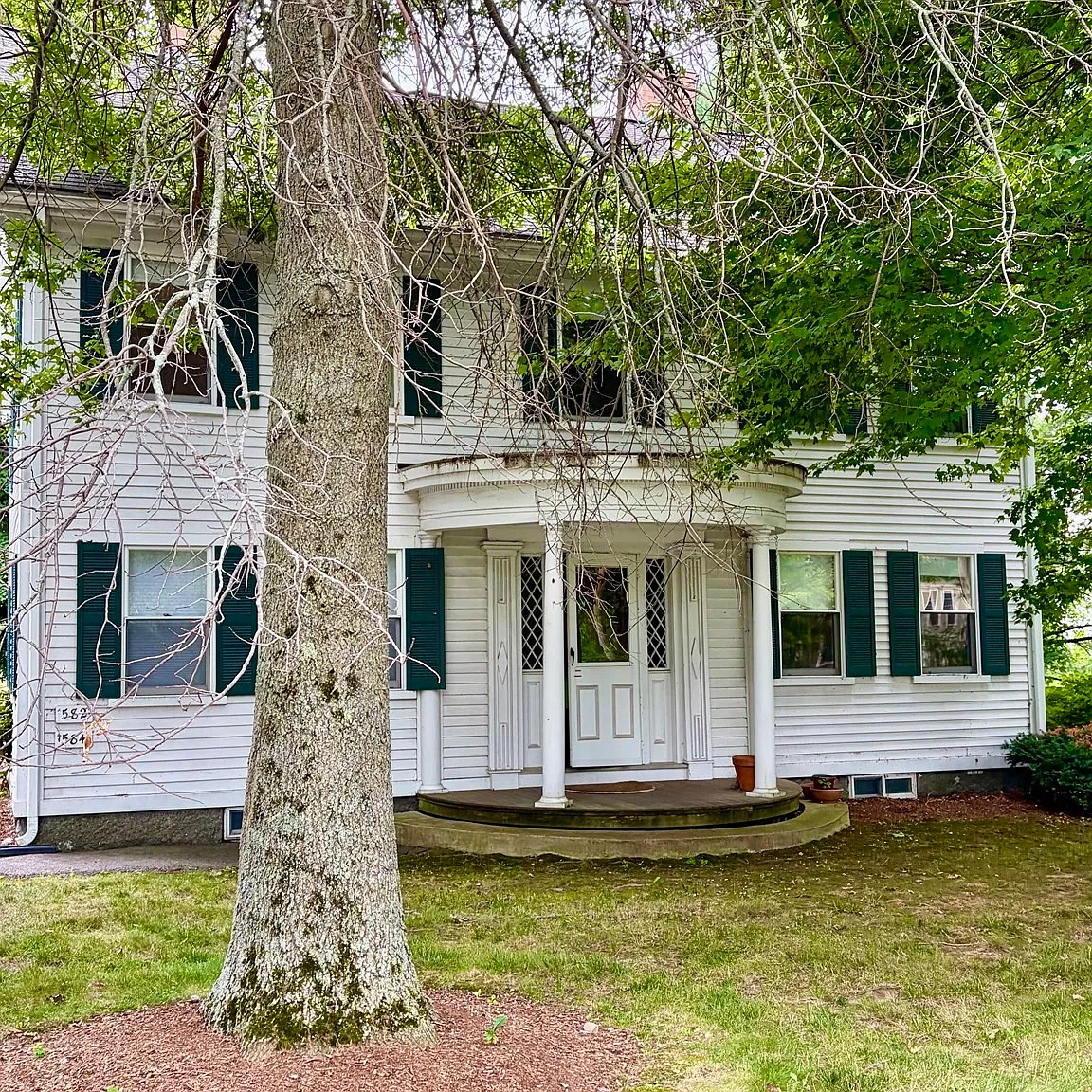 4 bed, 1.5 bath, 1800 sqft, $4,500 — Photo 1