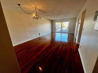 800 Hyde Park Ave APT 33, Hyde Park, MA 02136
