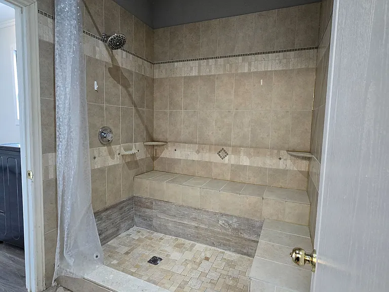34 Plains Rd W #A2 — Photo 8
