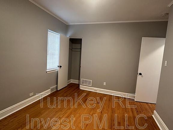 5th image of 18549 Dundee Ave