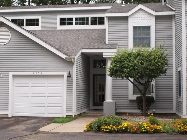 2954 Ridgeview St, Muskegon, MI 49445