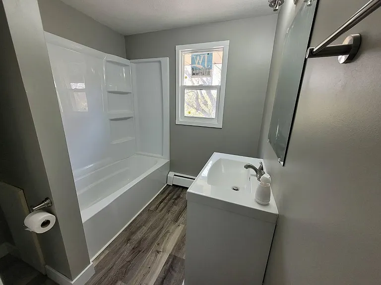 1130 W 39th St — Photo 13