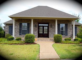 201 Eastside Ln, Brandon, MS 39047