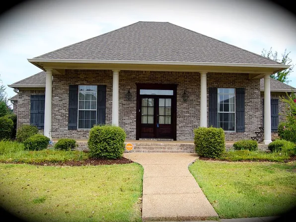 201 Eastside Ln, Brandon, MS 39047