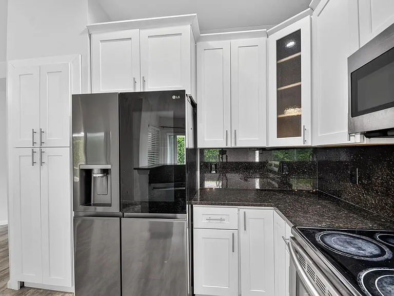 208 Caribe Ct — Photo 12