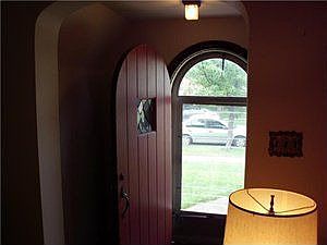 3rd image of 19 Wellington Ave