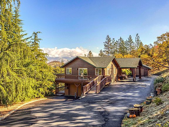 2nd image of 2070 Skyview Dr