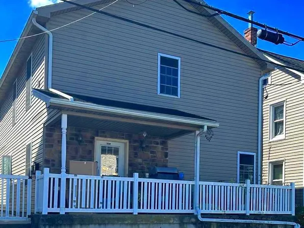 49 N Church St, Ephrata, PA 17522