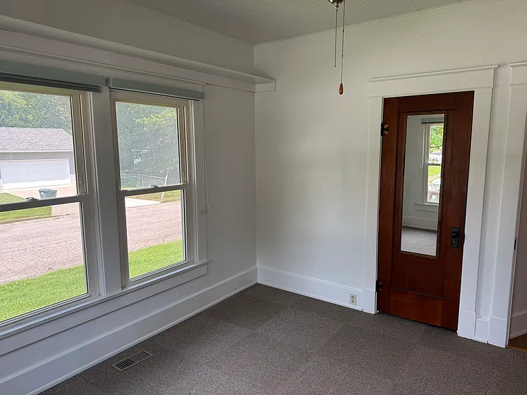 524 W Cherry St — Photo 9