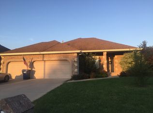 2426 S April Ave, Springfield, MO 65807