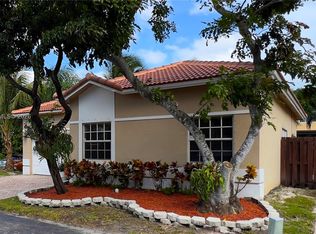 9000 SW 215th Ter, Cutler Bay, FL 33189