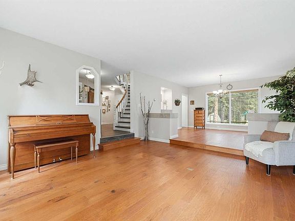 4th image of 31 NW Manyhorses Dr
