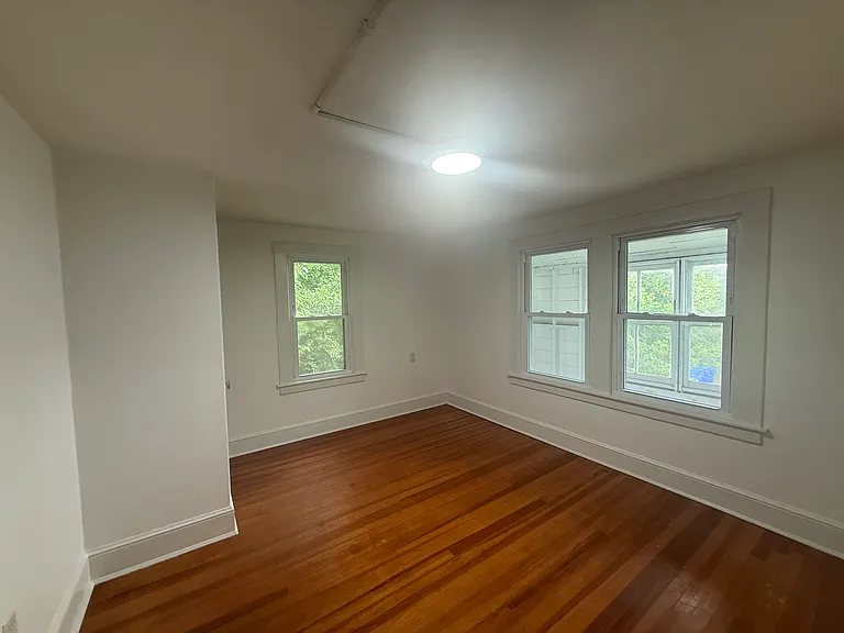 156 Main St — Photo 14