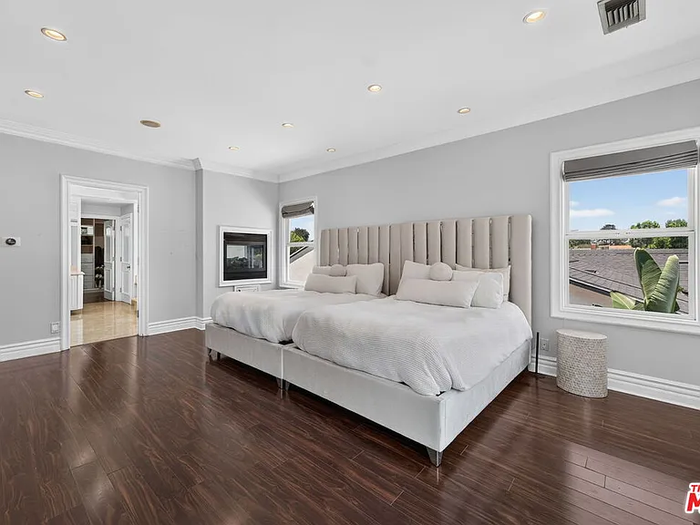 5230 Teesdale Ave — Photo 9
