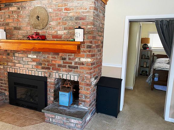 5th image of 107 Prospect Pl