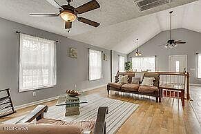 4th image of 2705 Wharf Rd