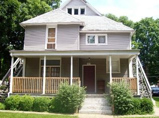 512 W University Ave APT 2W, Champaign, IL 61820