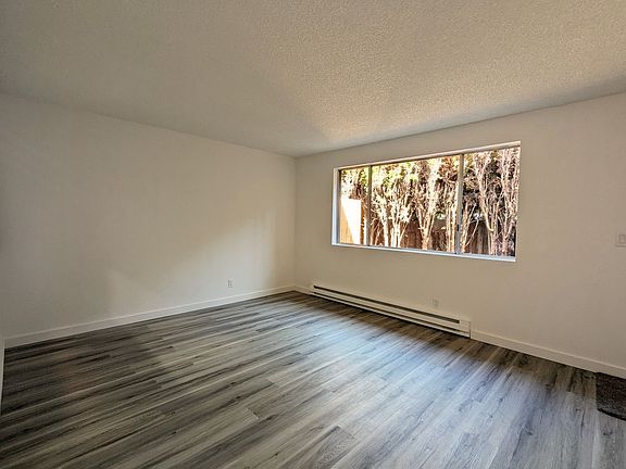 3rd image of 1010-1040 Lansford Dr SE #1026