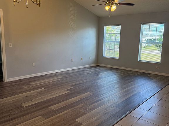 3rd image of 2657 Sweet Springs St