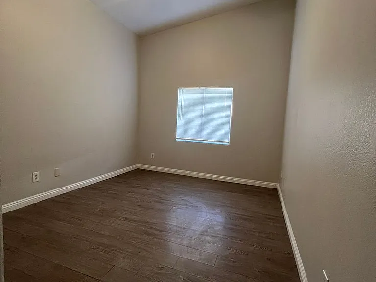 2708 Ganzo St — Photo 23