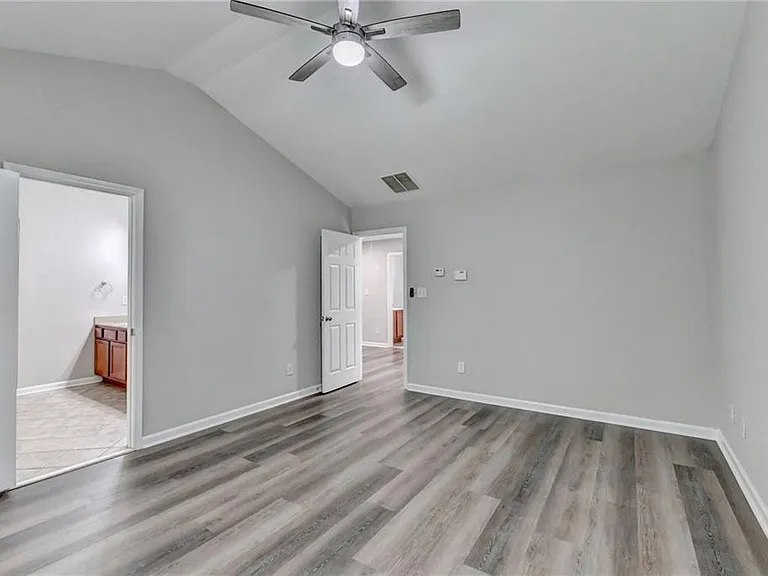 2208 Staunton Dr — Photo 31