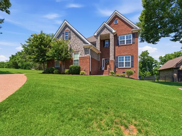 127 Waters Hill Cir, Lebanon, TN 37087