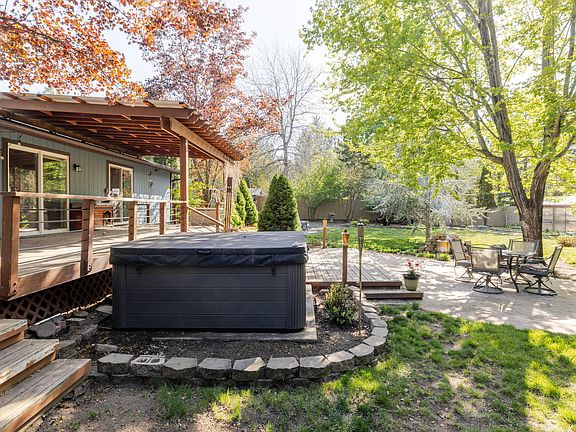 5th image of 20570 Whitehaven Ln