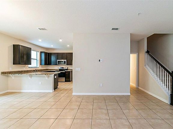 3rd image of 2440 Seven Oaks Dr