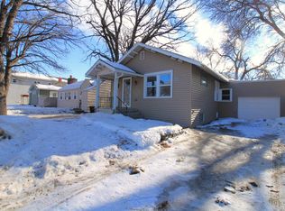 915 3rd Ave NW, Minot, ND 58703
