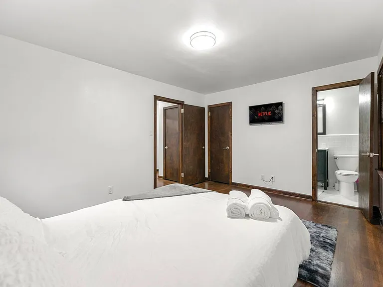 1127 Rogeretta Dr — Photo 11