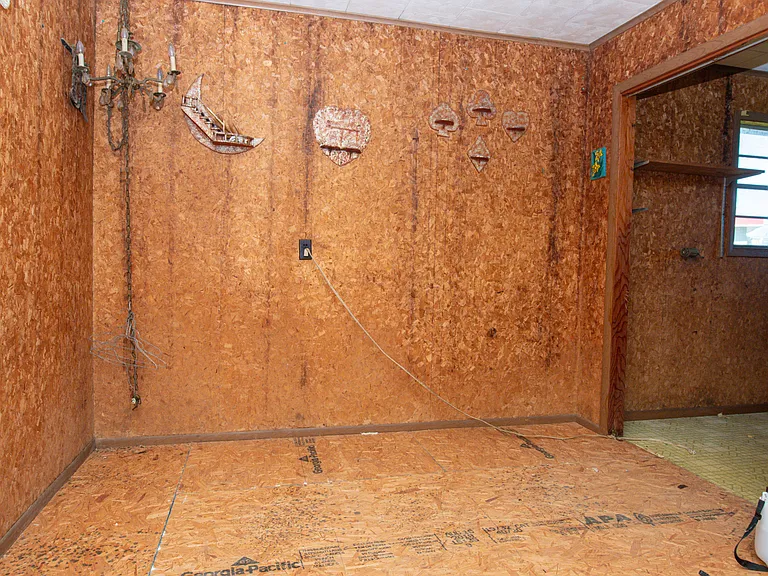 407 Nugier St — Photo 45
