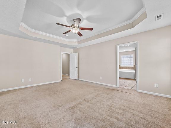 3rd image of 827 Solomon Drive