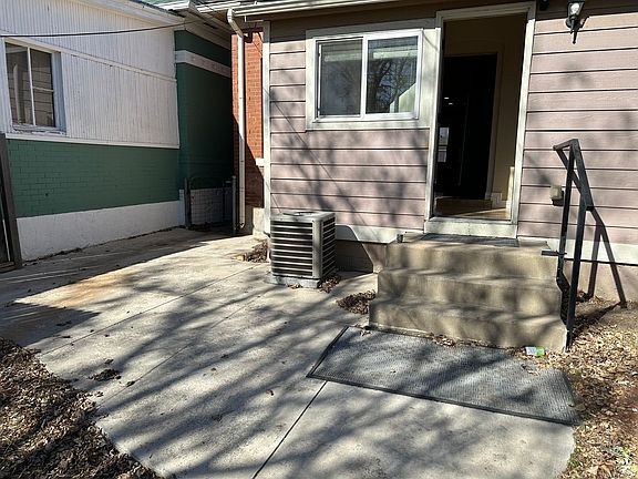 3rd image of 1734 Hooker St